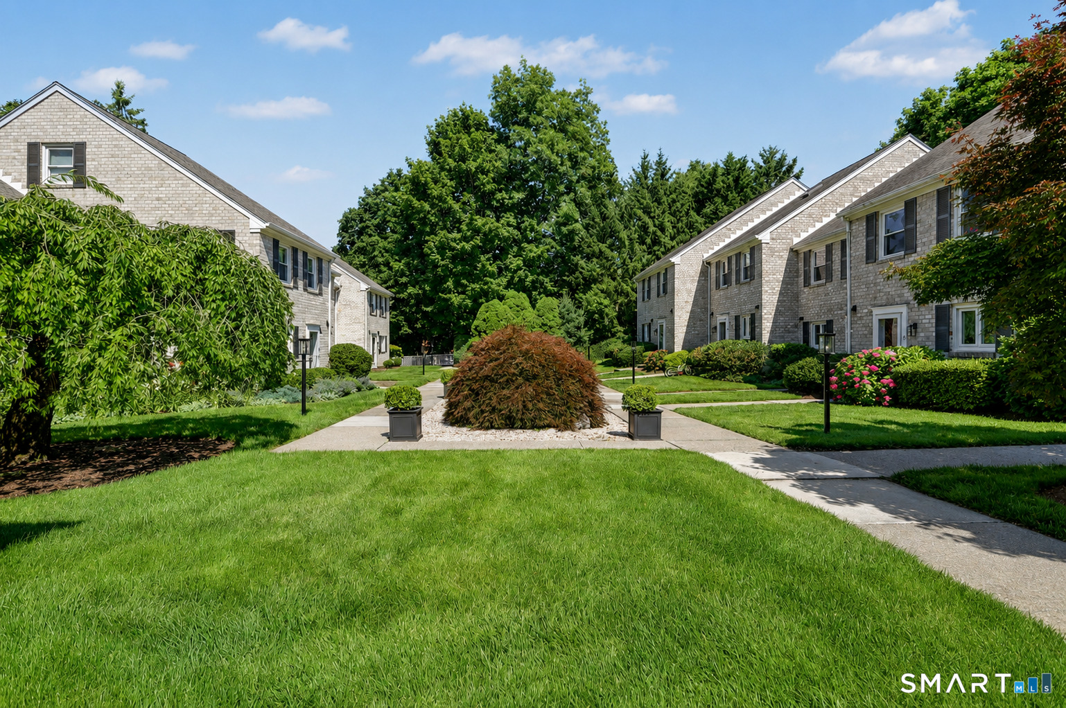 25 Indian Harbor Drive, 3, Greenwich, CT 06830 | For Sale at $1,095,000