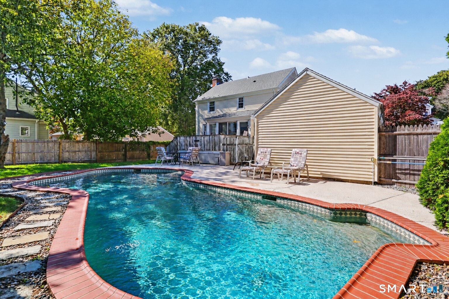 205 Castle Avenue, Fairfield, CT 06825 | For Sale at $499,000