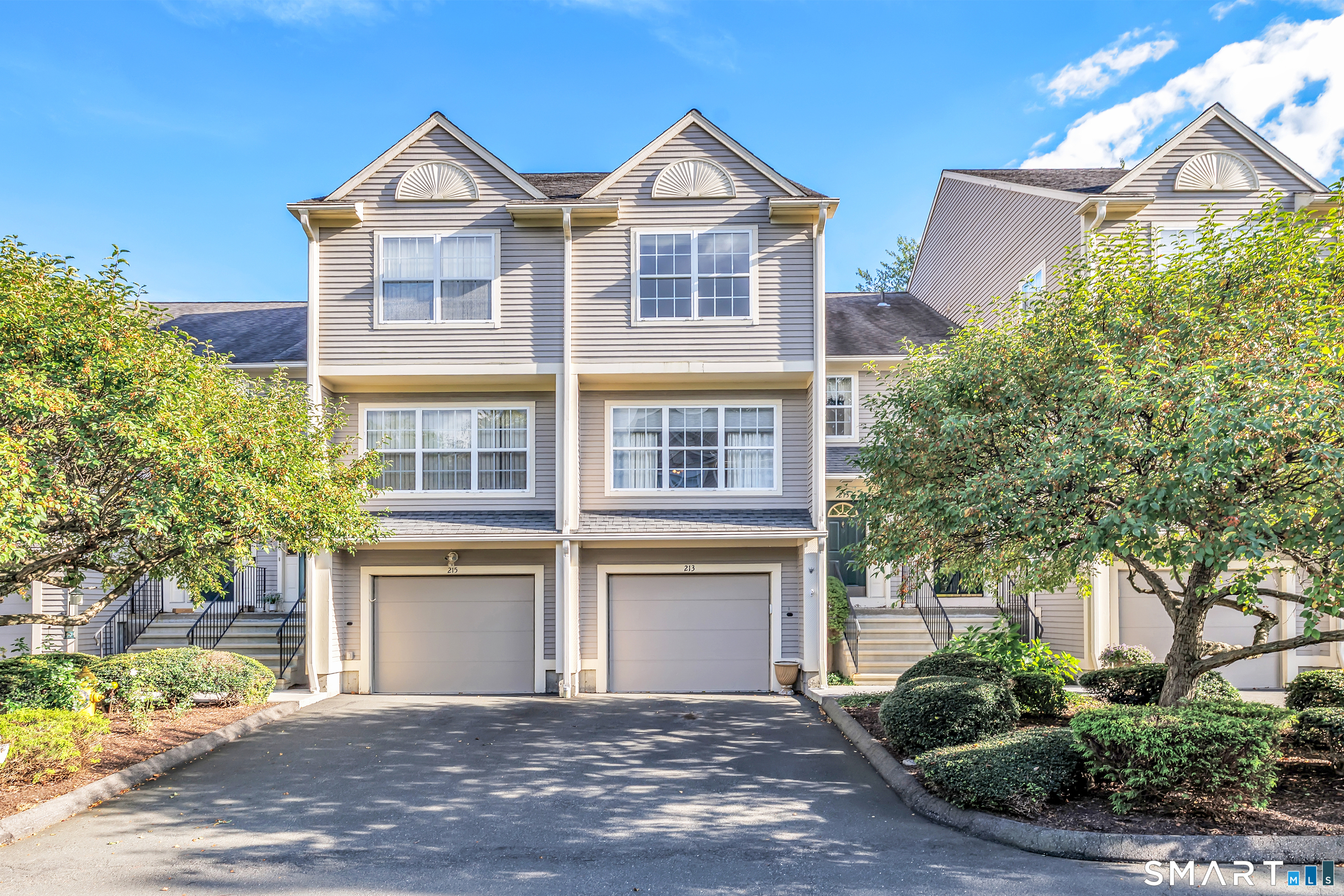 213 Algonquin Trail, 213, Trumbull, CT 06611 | For Sale at $409,900