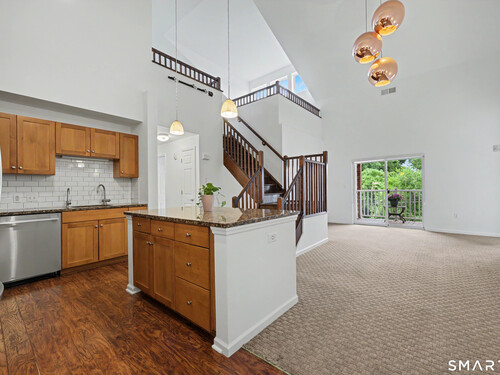  condo home for sale located at 25 Adams Avenue, 409, Stamford, CT 06902
