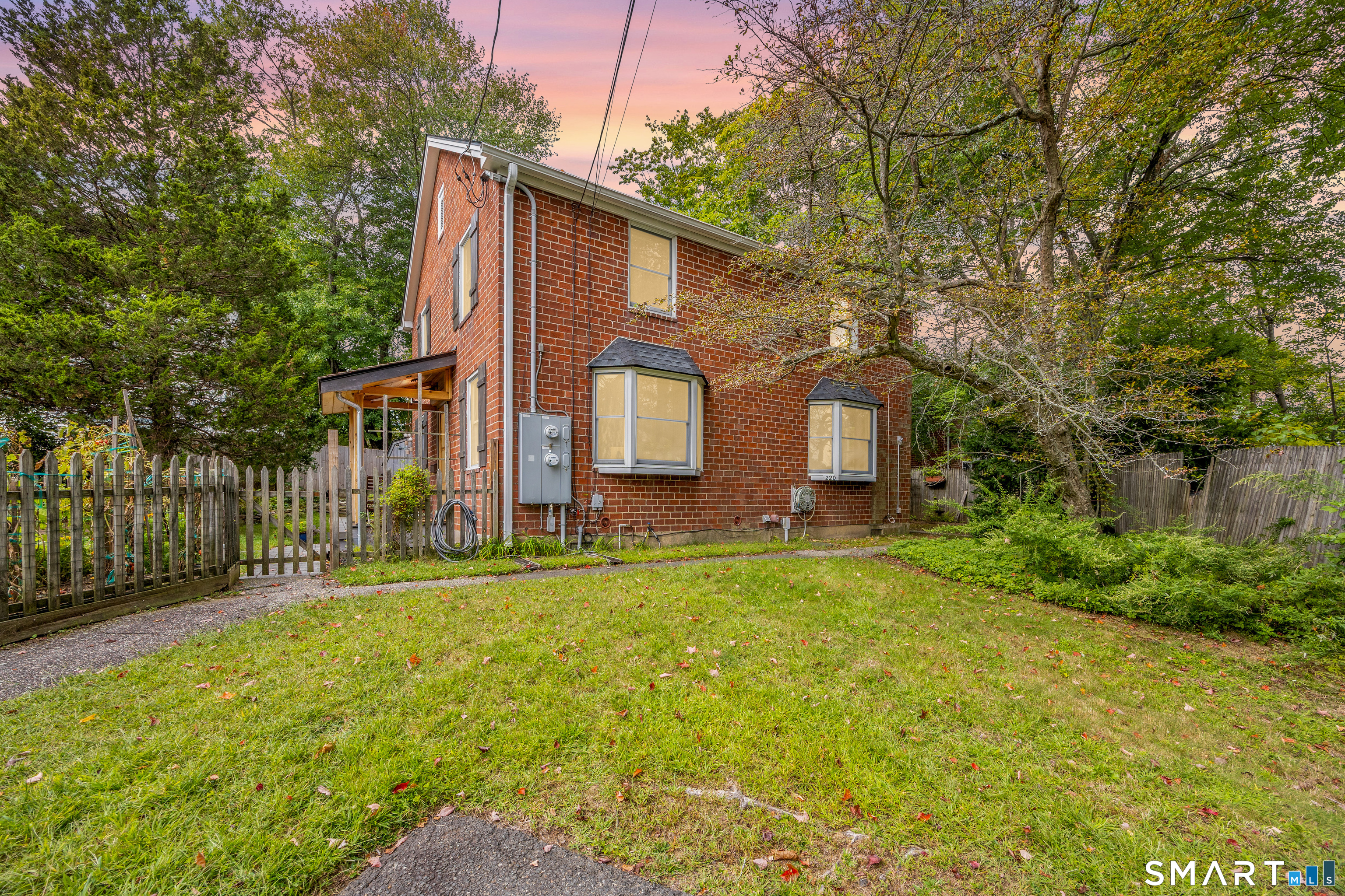 220 Melville Drive, Fairfield, CT 06825 | For Sale at $390,000