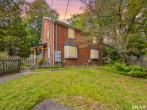  single family home for sale located at 220 Melville Drive, Fairfield, CT 06825