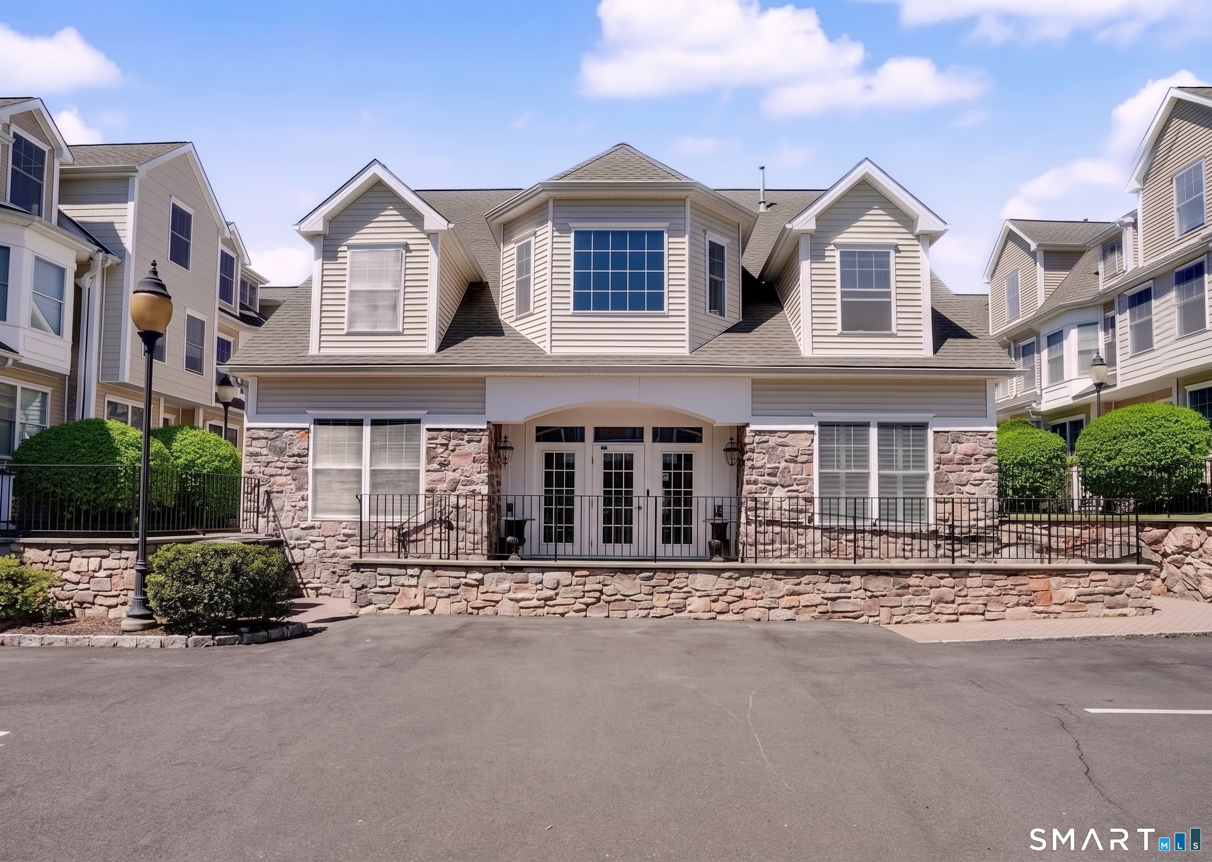 85 Camp Avenue, 11i, Stamford, CT 06907 | For Sale at $624,999