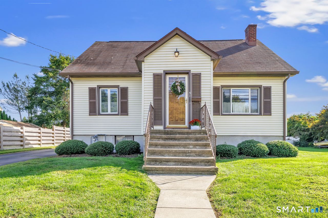 51 Connors Lane, Stratford, CT 06614 | For Sale at $419,000