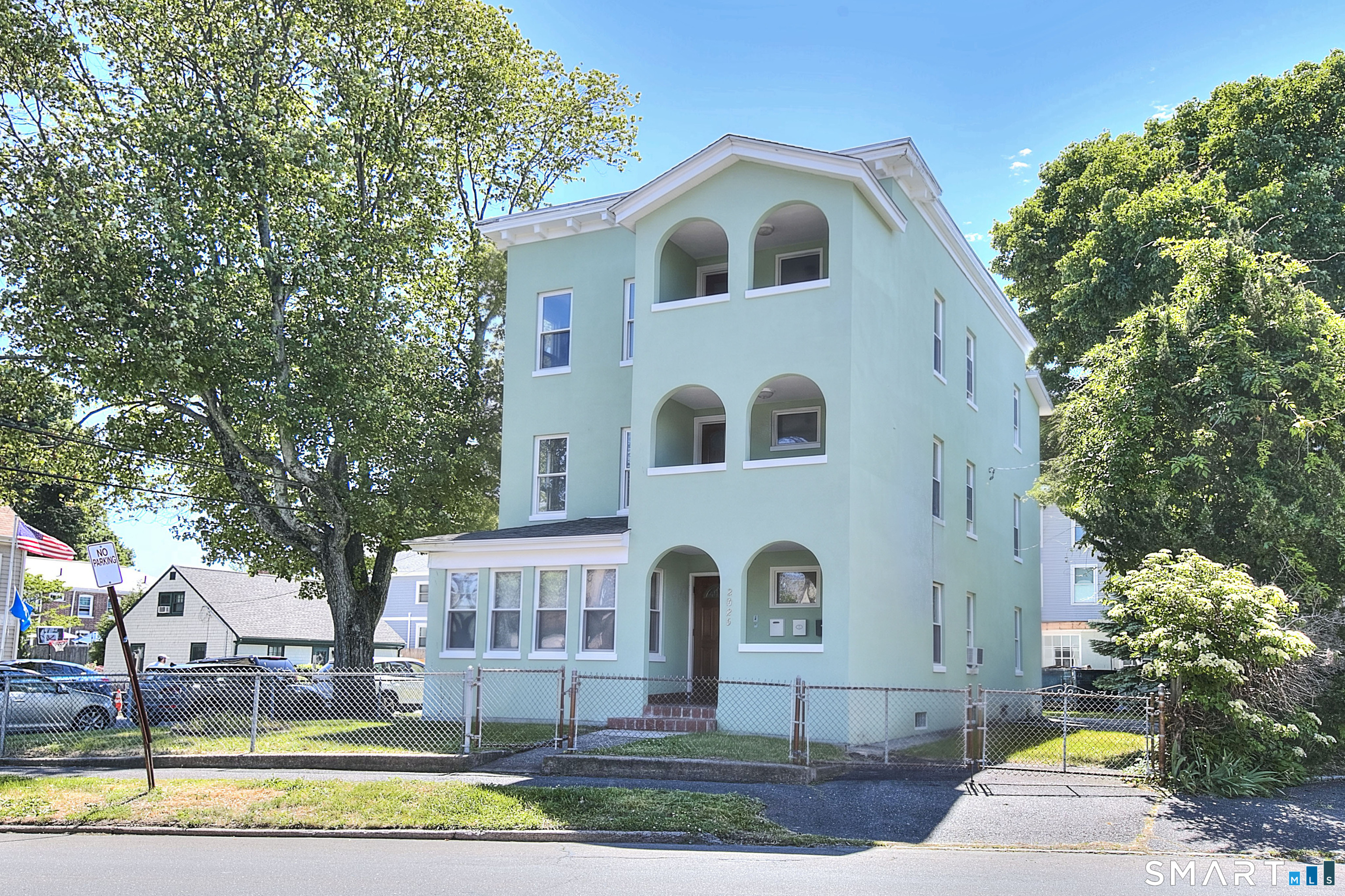 2029 Kings Highway, Fairfield, CT 06824 | For Sale at $1,200,000
