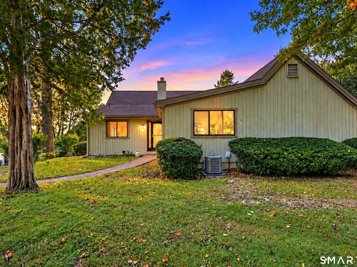  condo home for sale located at 55 Blackhawk Lane, b, Stratford, CT 06614