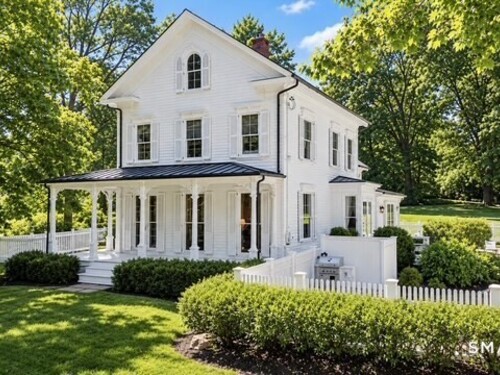  single family home for sale located at 999 Bronson Road, Fairfield, CT 06824