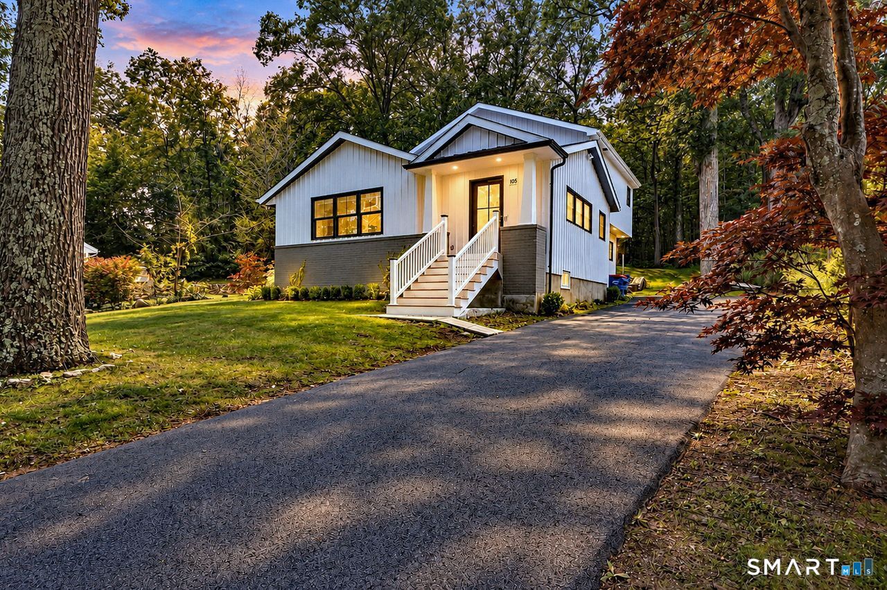 105 Old Dike Road, Trumbull, CT 06611 | For Sale at $900,000