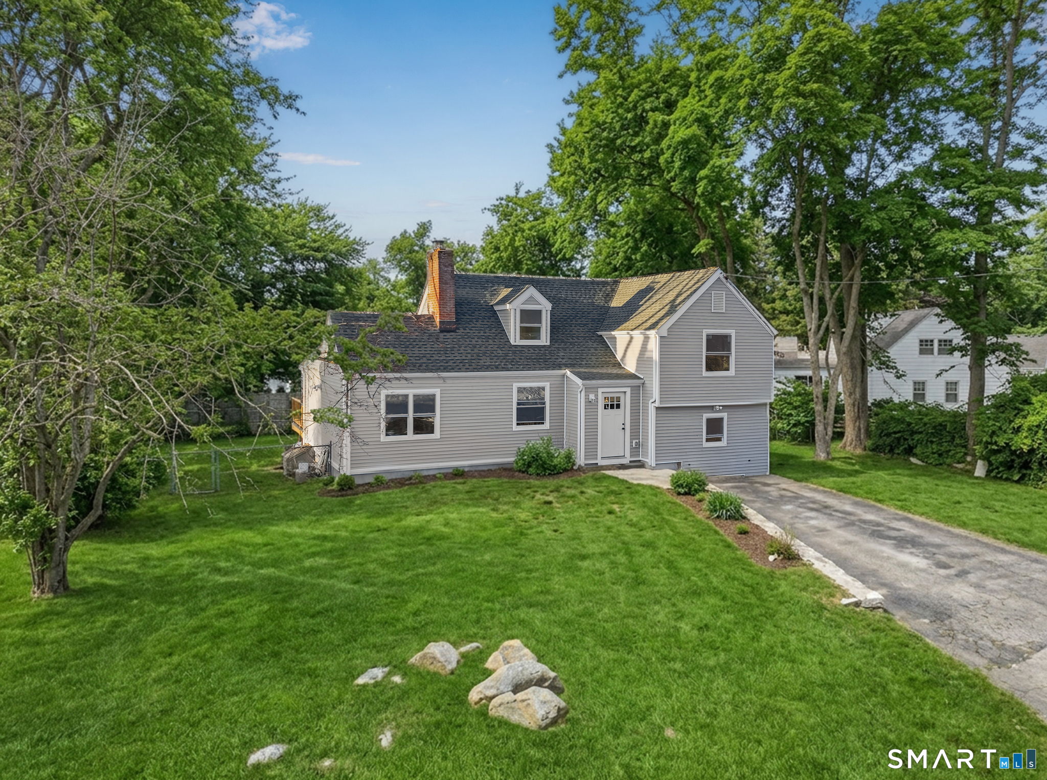 39 Crane Road, Stamford, CT 06902 | For Sale at $829,000