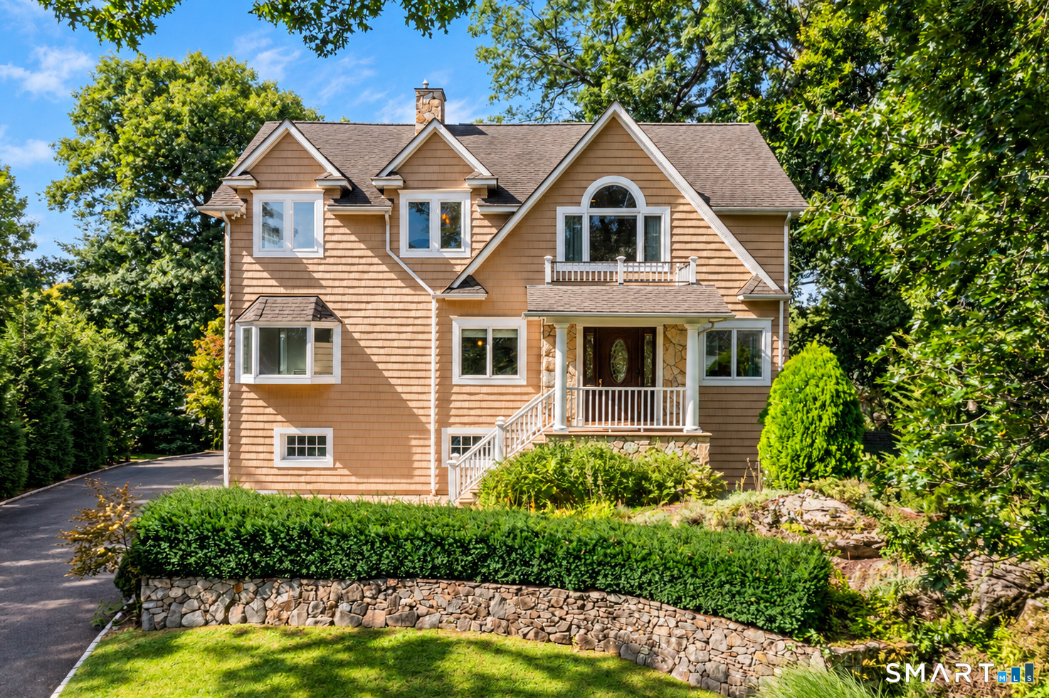42 Woodledge Road, Stamford, CT 06907 | For Sale at $999,999