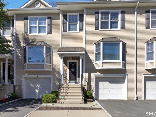  townhouse condo for sale located at 15 Scuppo Road, 302, Danbury, CT 06811
