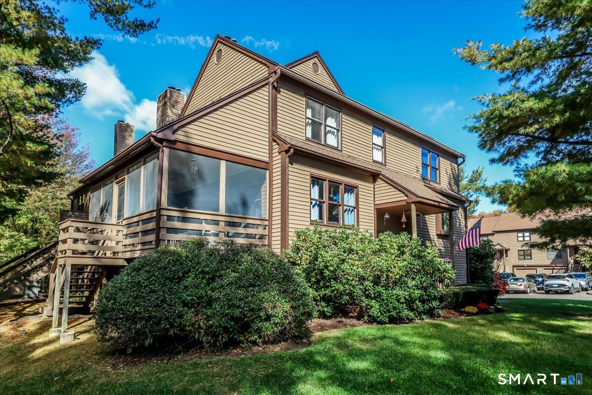 3 Rockview Circle, 3, Monroe, CT 06468 | For Sale at $439,999