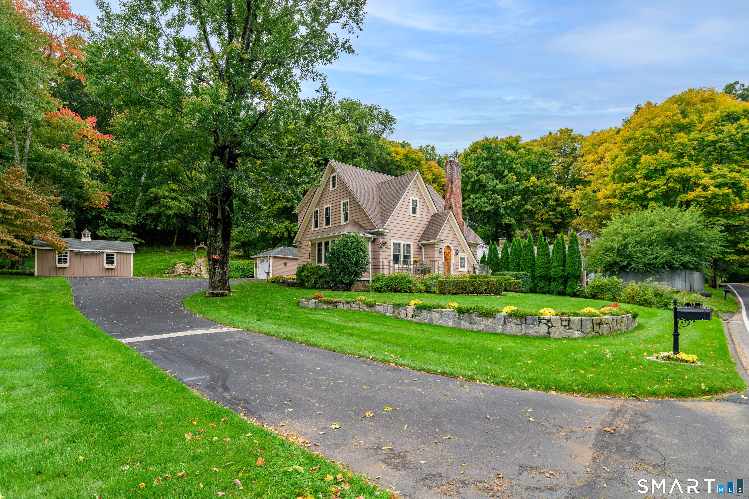 72 Dodgingtown Road, Bethel, CT 06801 | For Sale at $649,900