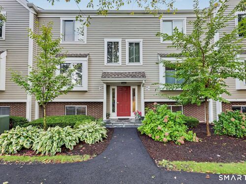  townhouse condo for sale located at 71 Aiken Street, d9, Norwalk, CT 06851