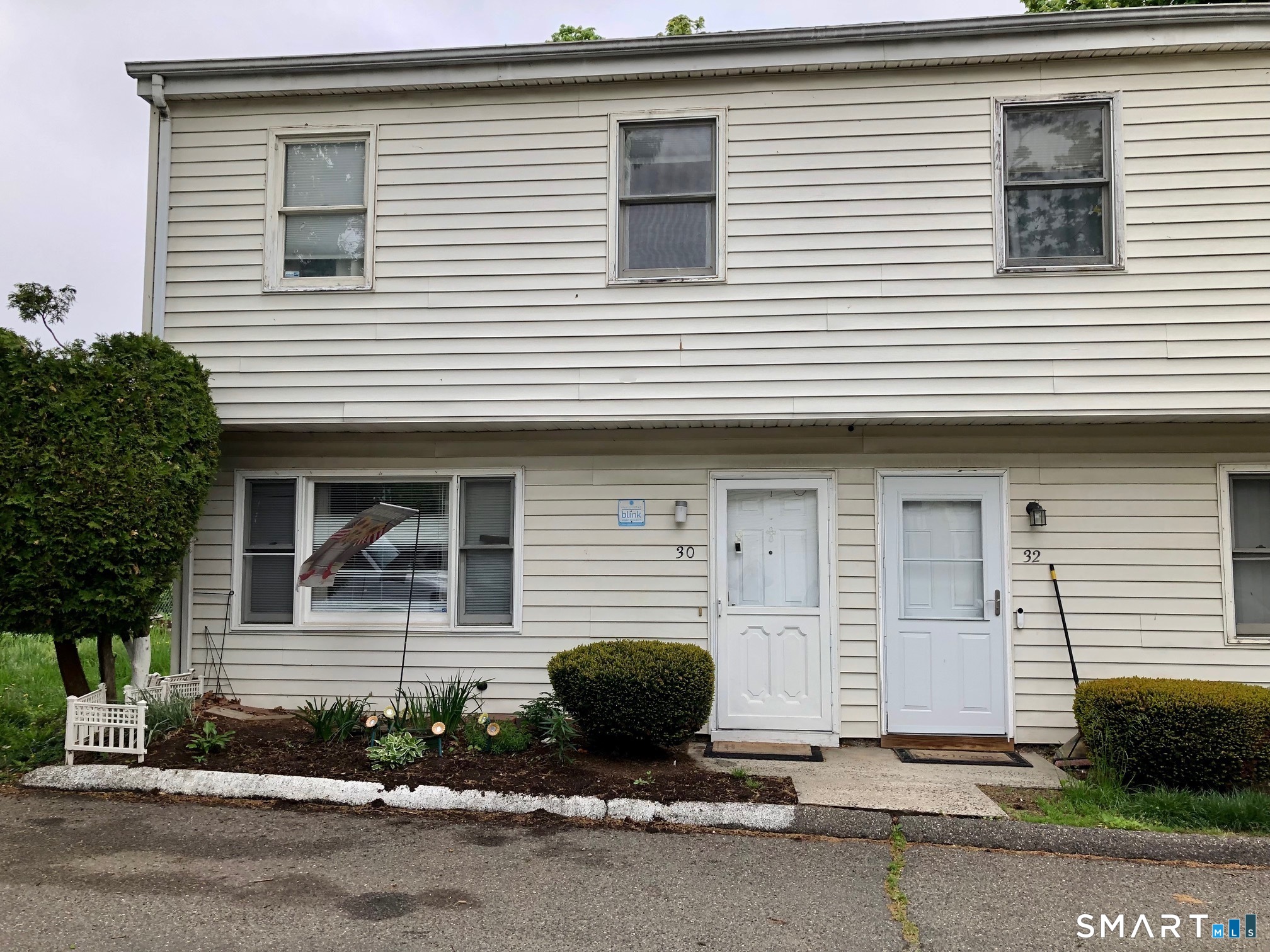 30 Yarrington Court, 30, Bridgeport, CT 06607 | For Sale at $265,000