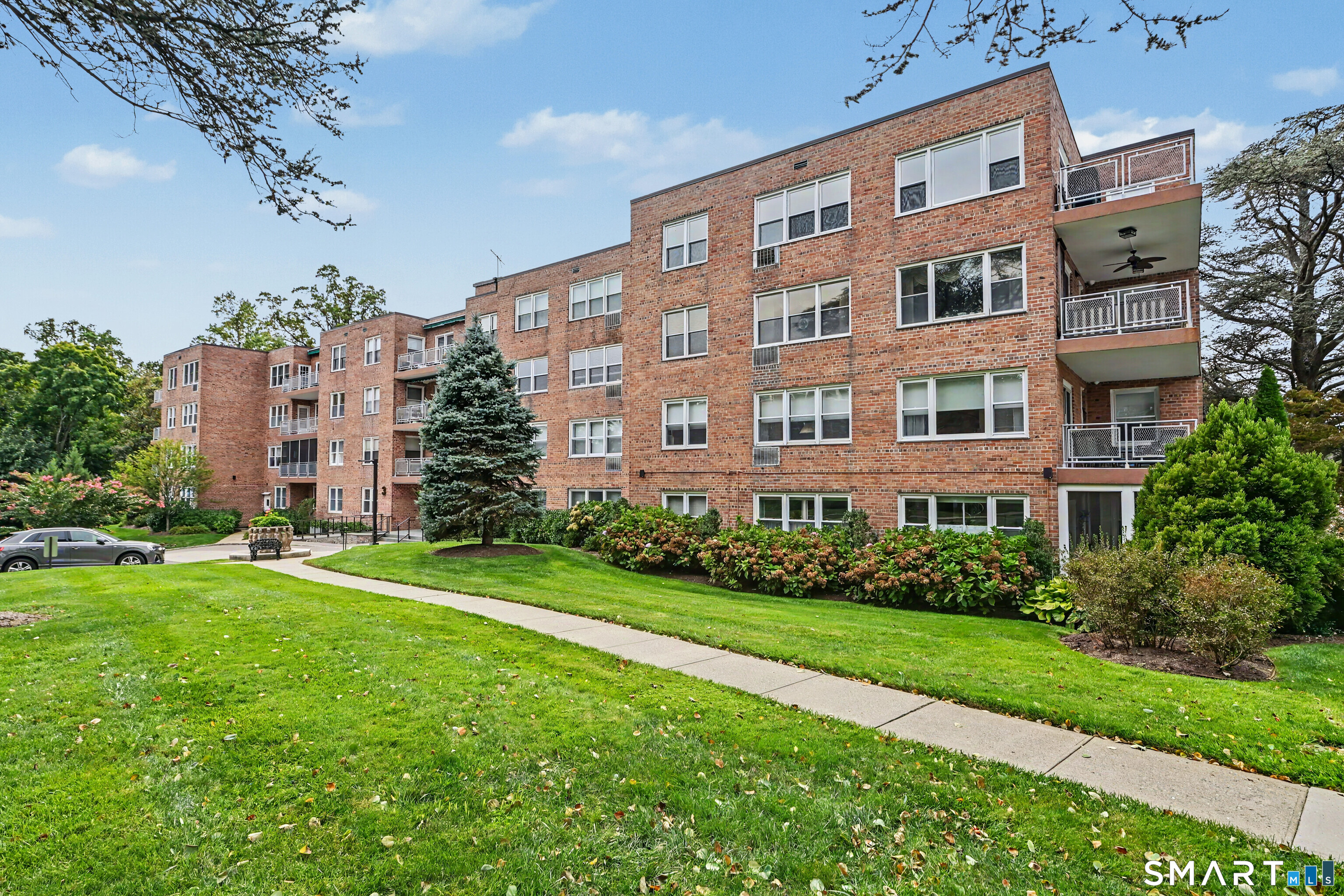 3 Putnum Hill Road, 1k, Greenwich, CT 06830 | For Sale at $545,000