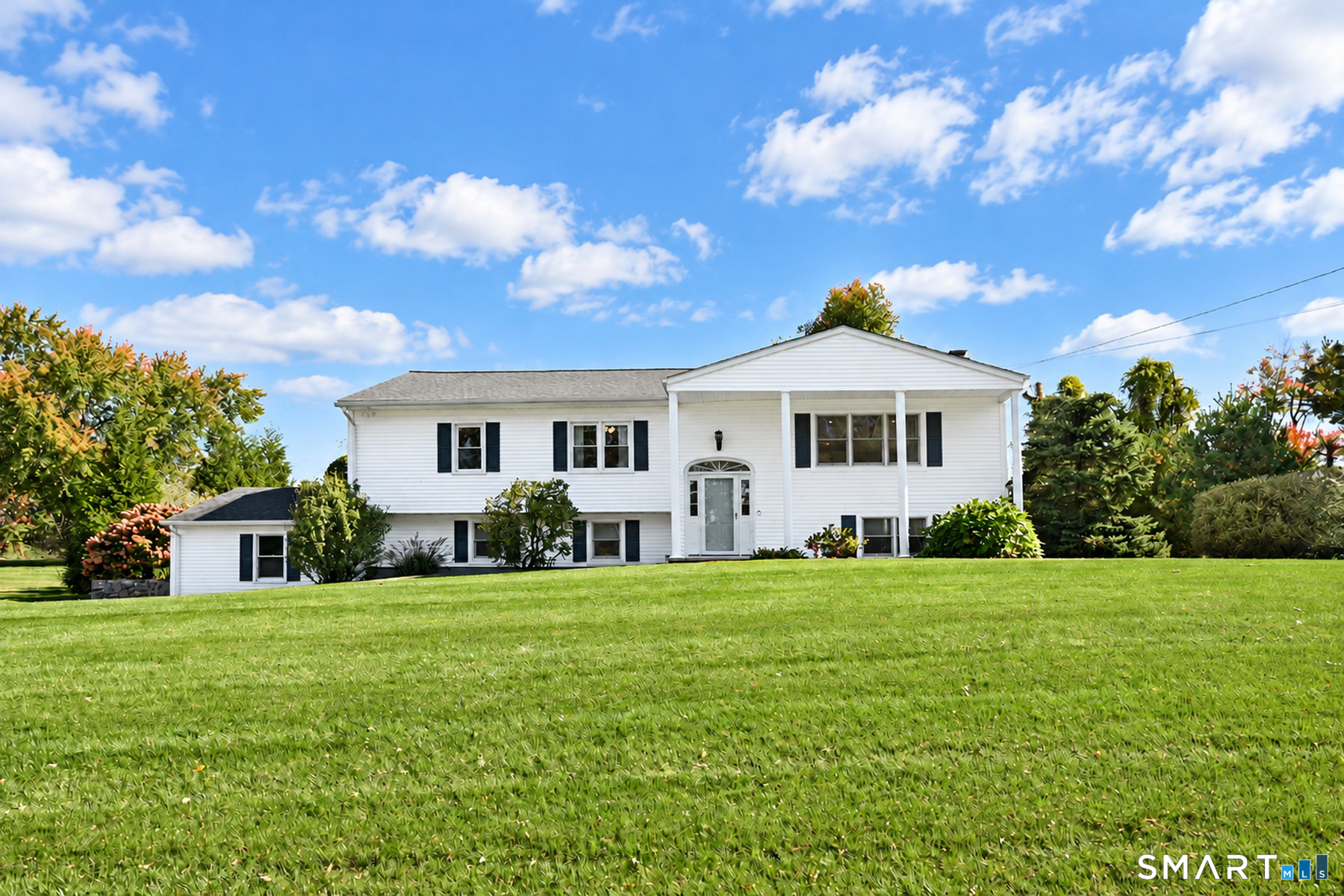 9 Surrey Drive, Brookfield, CT 06804 | For Sale at $699,000