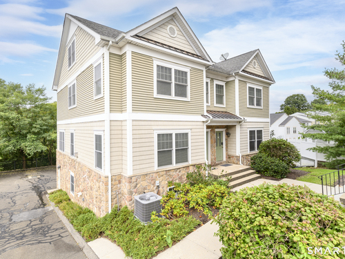  townhouse condo for sale located at 109 Park Avenue, 6, Danbury, CT 06810