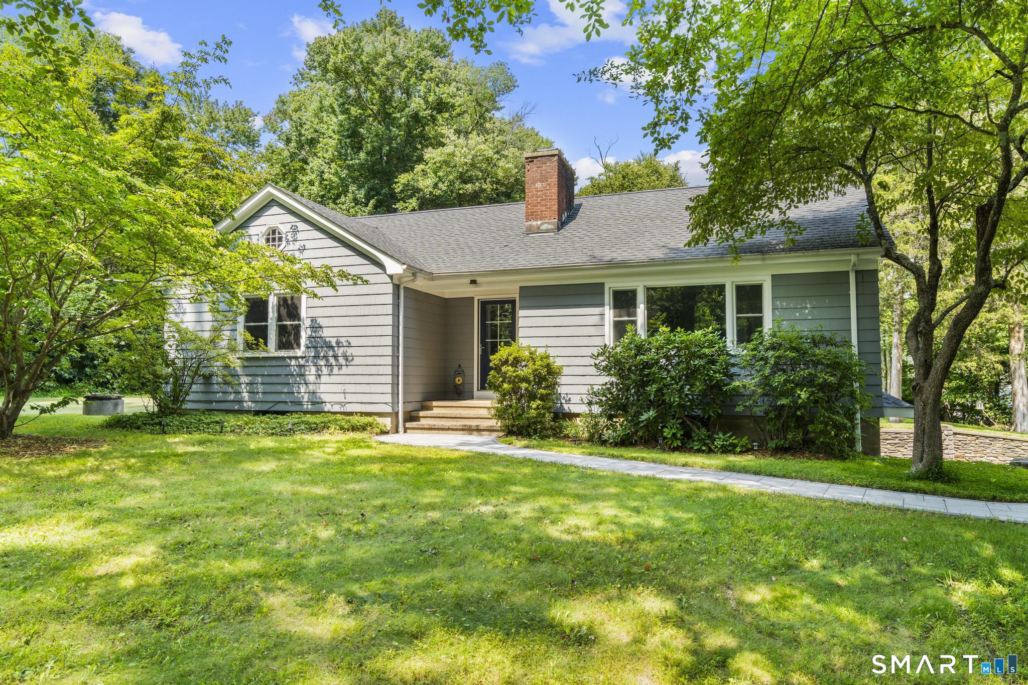 29 Mohawk Drive, Easton, CT 06612 | For Sale at $649,000