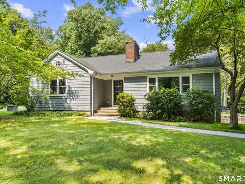  single family home for sale located at 29 Mohawk Drive, Easton, CT 06612