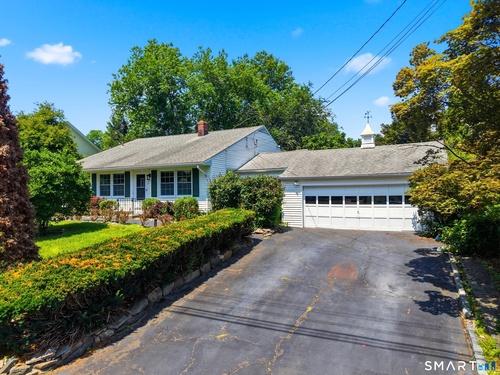  single family home for sale located at 110 Ruby Lane, Stratford, CT 06614