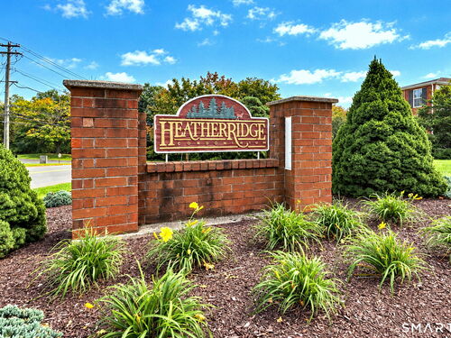  condo home for sale located at 60 Heather Ridge, 60, Shelton, CT 06484