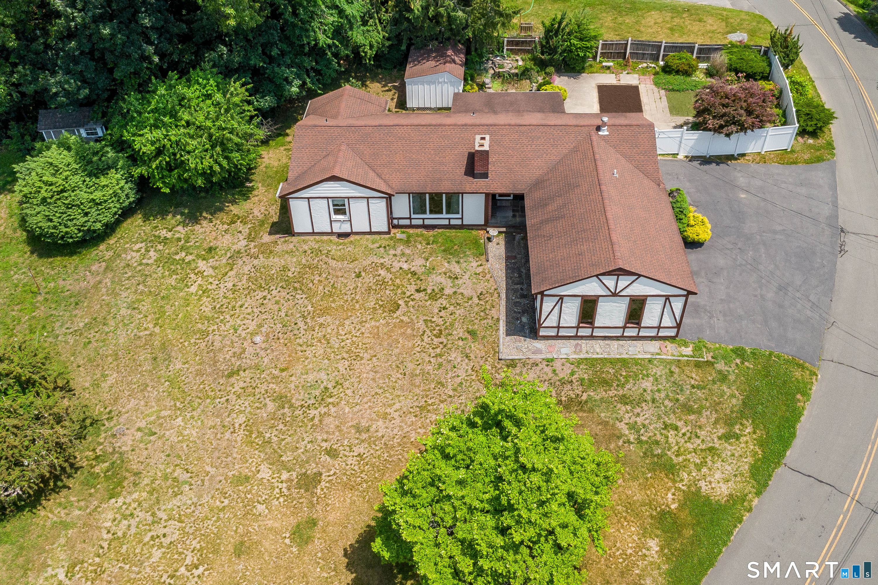 10 Horseshoe Drive, Danbury, CT 06811 | For Sale at $499,000
