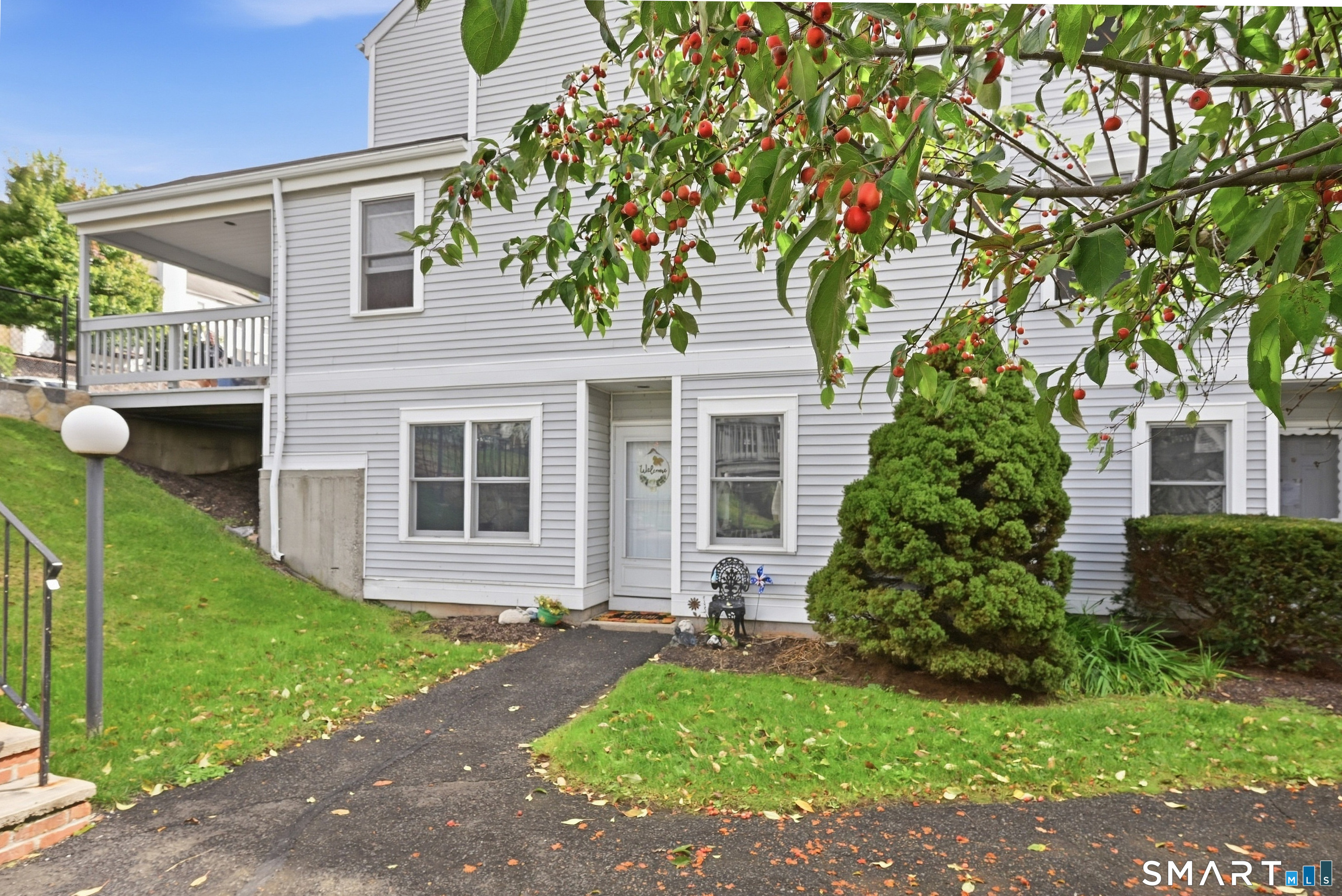 55 Mill Plain Road, 32-1, Danbury, CT 06811 | For Sale at $309,000