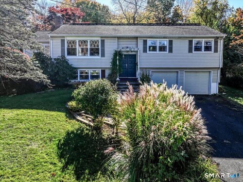  single family home for sale located at 8 Royal Road, Danbury, CT 06811
