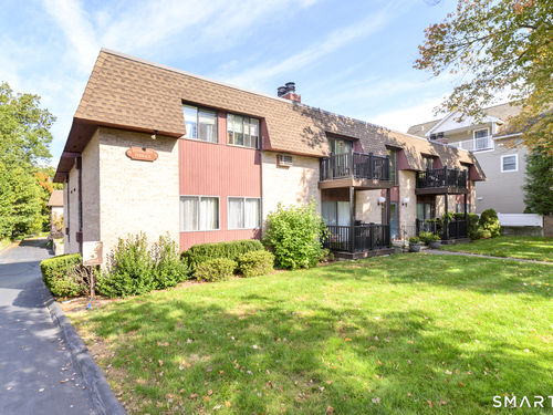  condo home for sale located at 76 Maple Tree Avenue, 3, Stamford, CT 06906