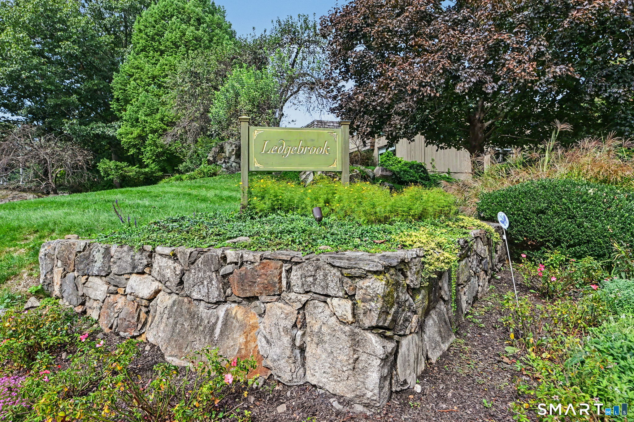 100 Gillies Lane, 100, Norwalk, CT 06854 | For Sale at $689,000