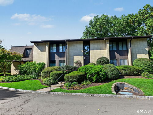  condo home for sale located at 75 Courtland Avenue, 51, Stamford, CT 06902