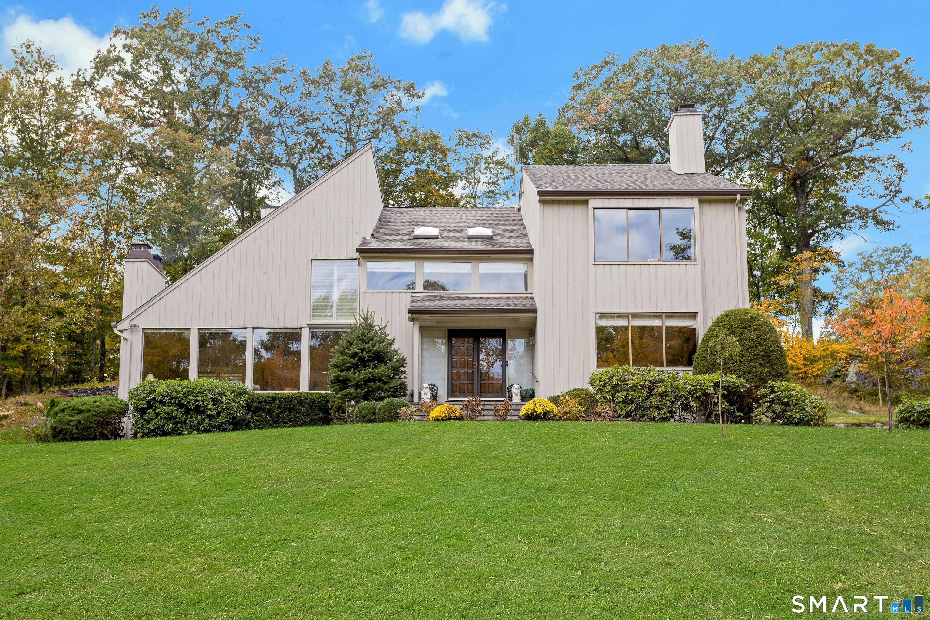 30 Ridge Brook Lane, Stamford, CT 06903 | For Sale at $1,325,000