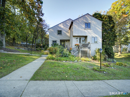  townhouse condo for sale located at 2 Meeting House Road, c, Stratford, CT 06614