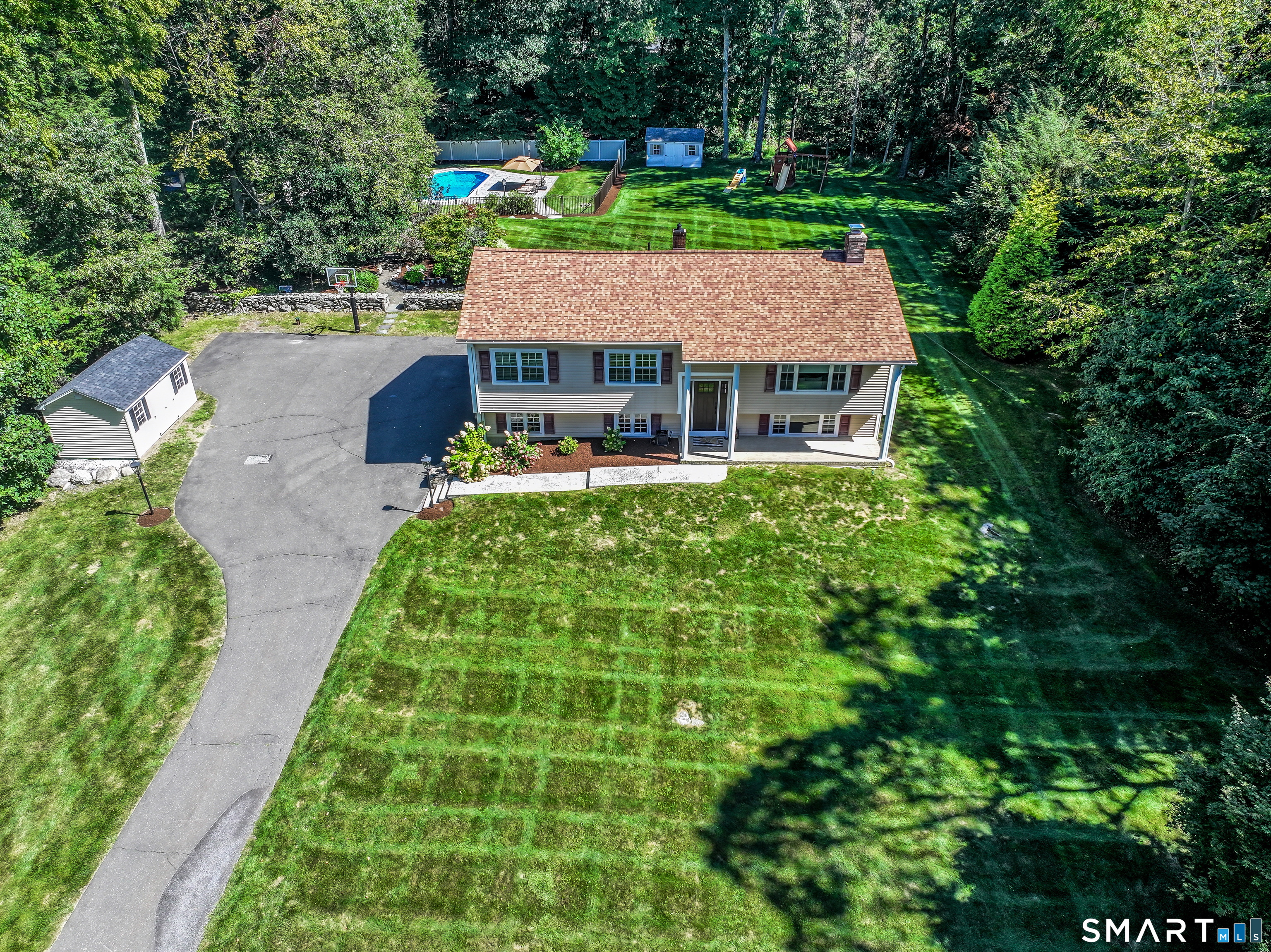 31 Deer Run Road, Brookfield, CT 06804 | For Sale at $650,000