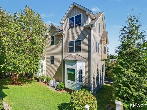  townhouse condo for sale located at 108 Seaside Avenue, 16, Stamford, CT 06902