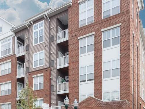  condo home for sale located at 850 East Main Street, 409, Stamford, CT 06902