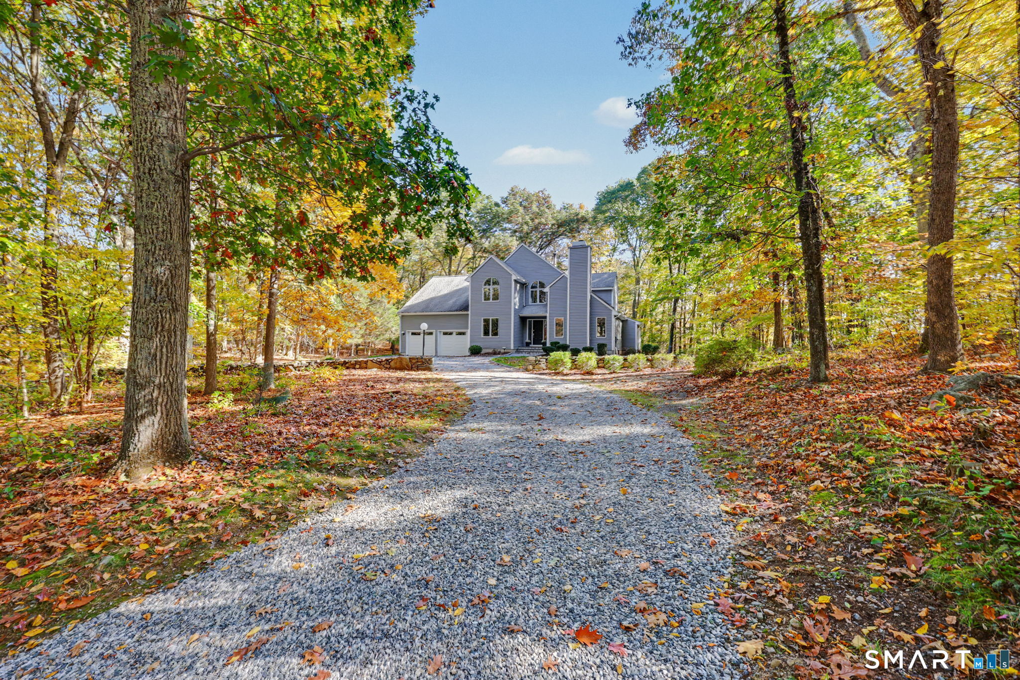 40 April Drive, Easton, CT 06612 | For Sale at $939,000