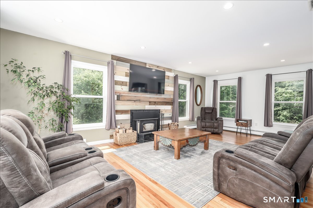 8 White Pine Drive, Brookfield, CT 06804 | For Sale at $725,000