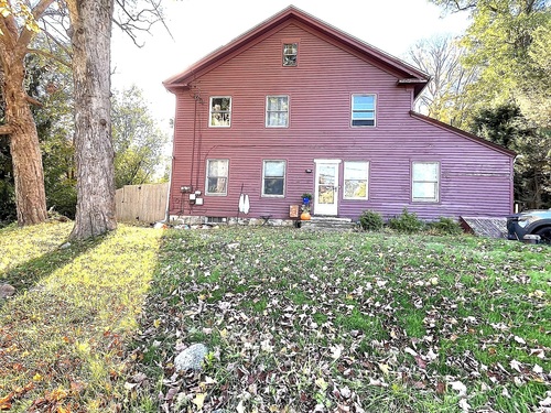  multi family home for sale located at 1 Pole Bridge Road, Newtown, CT 06482