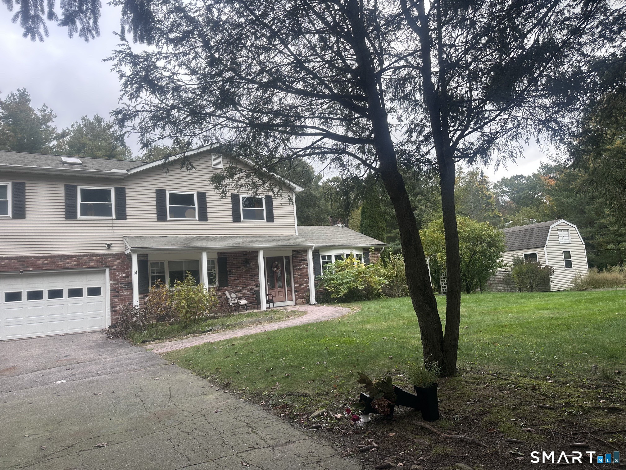 12 Bears Hill Road, Newtown, CT 06470 | For Sale at $759,925
