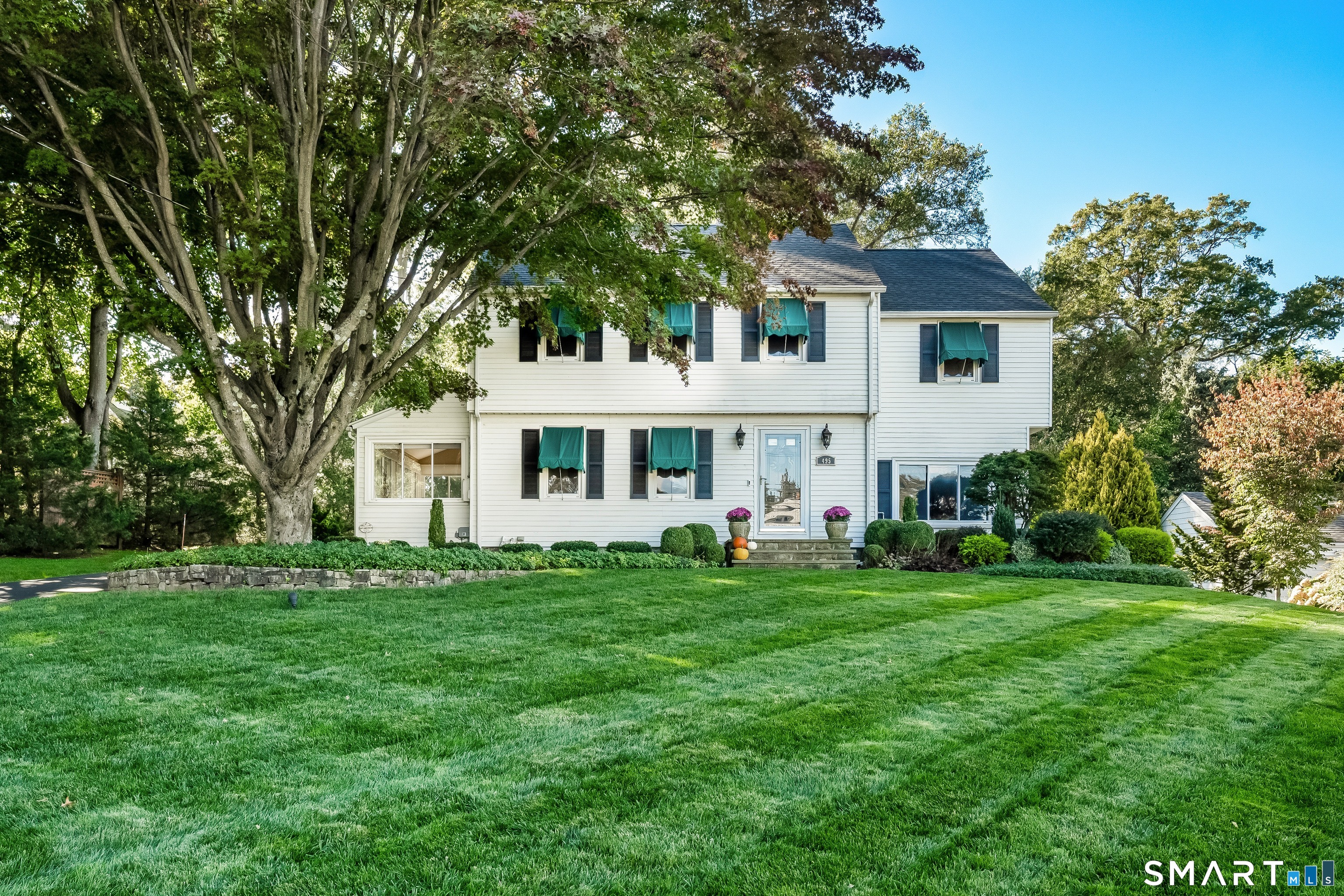 495 Cutspring Road, Stratford, CT 06614 | For Sale at $649,000