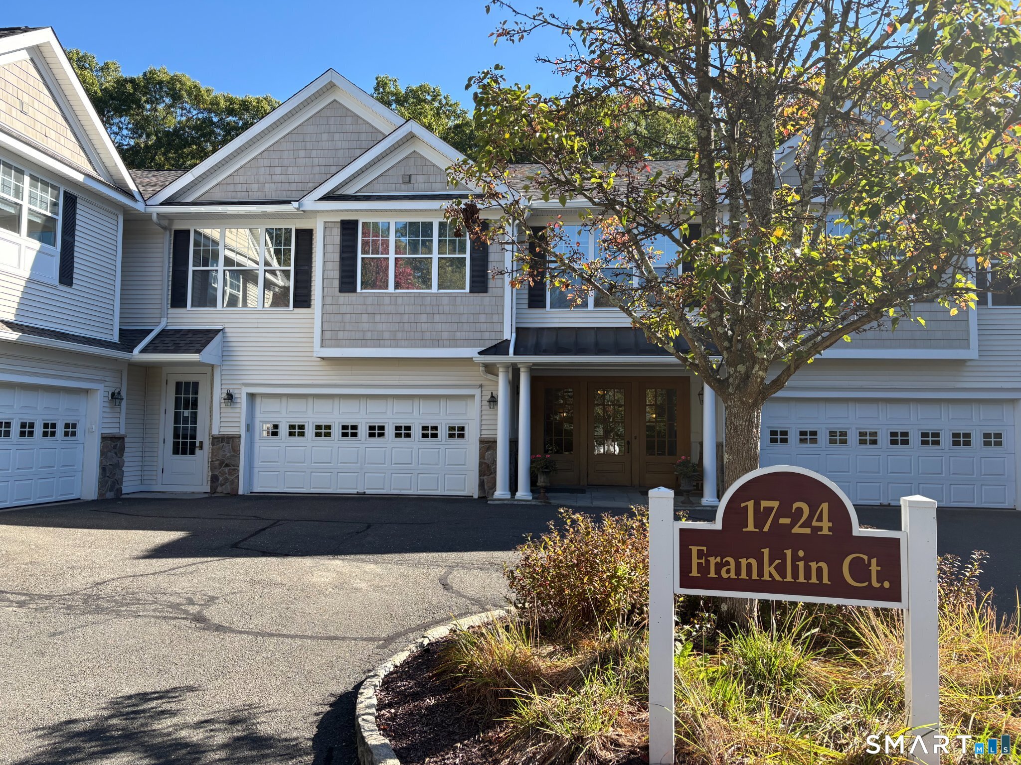 22 Franklin Court, 22, Newtown, CT 06470 | For Sale at $669,000