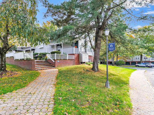  condo home for sale located at 227 Mayfield Drive, 227, Trumbull, CT 06611