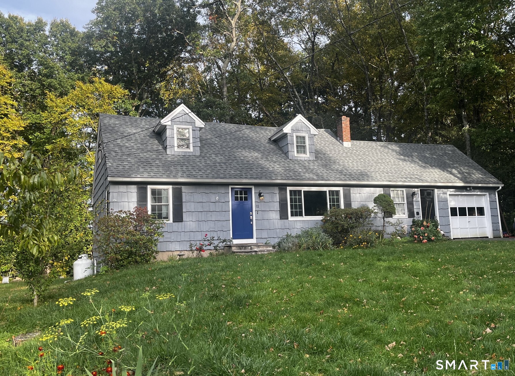 11 Flax Hill Road, Brookfield, CT 06804 | For Sale at $595,000