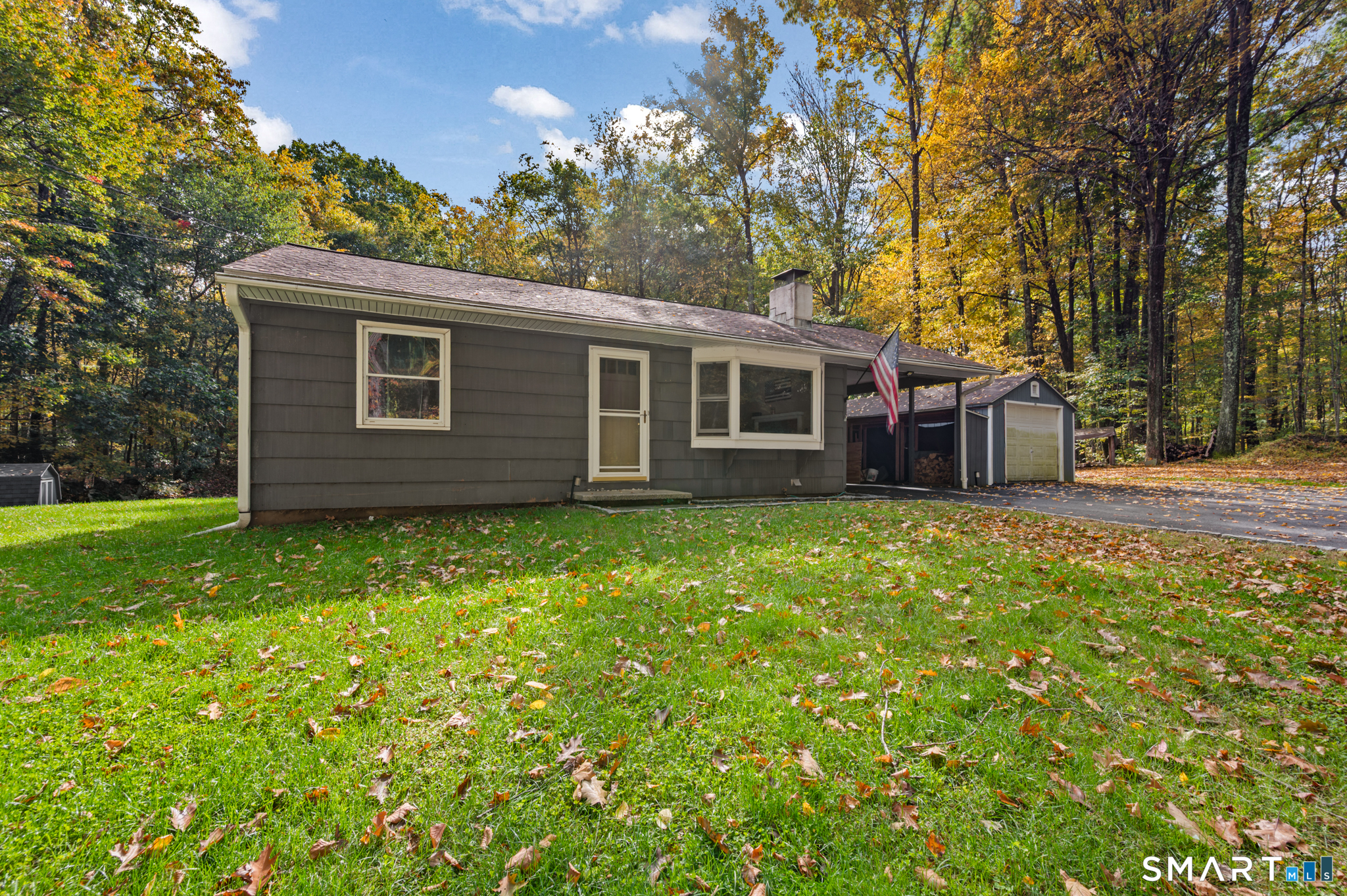 25 Park Lane, Newtown, CT 06470 | For Sale at $369,000