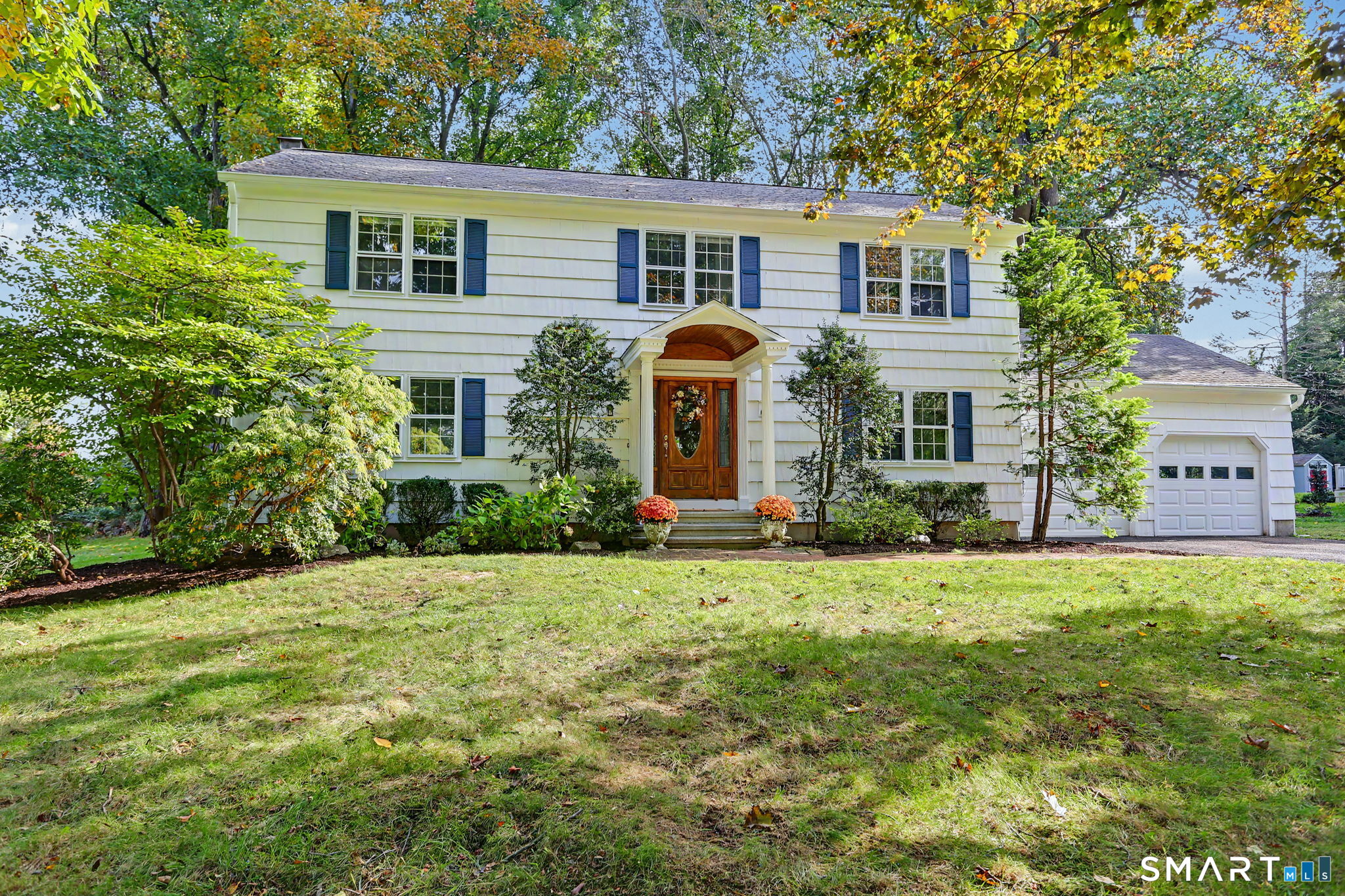 100 Holiday Road, Fairfield, CT 06825 | For Sale at $899,000