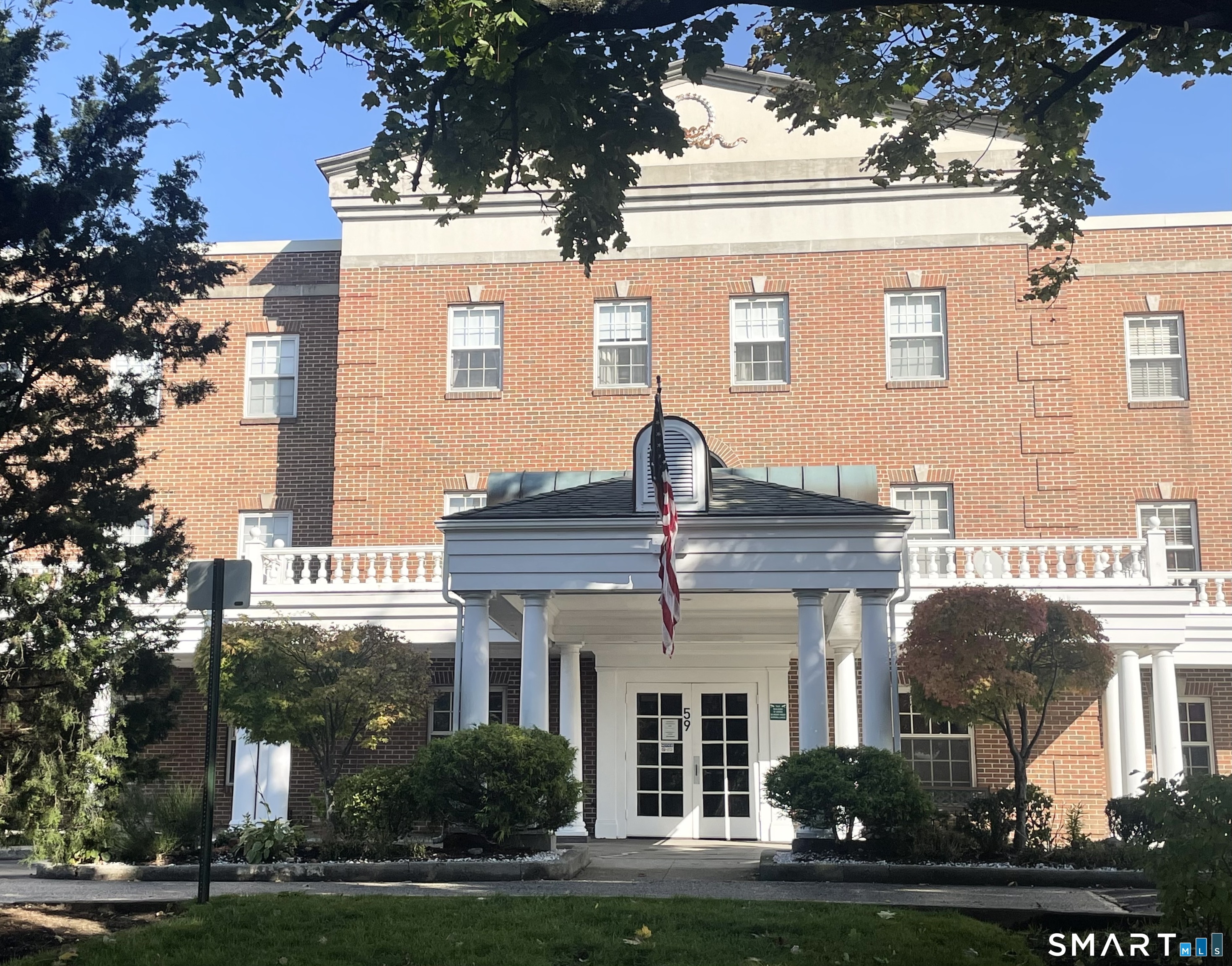 59 Courtland Avenue, 2m, Stamford, CT 06902 | For Sale at $235,000