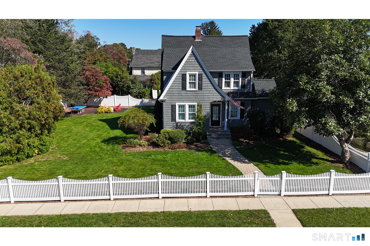 85 Newman Place, Fairfield, CT 06825 | For Sale at $989,000