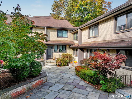  townhouse condo for sale located at 2437 Bedford Street, a7, Stamford, CT 06905
